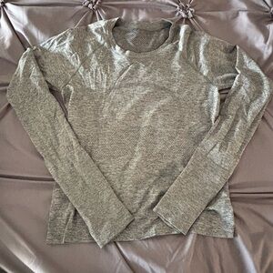 Lululemon Athletic Gray Long Sleeve Women's Top
